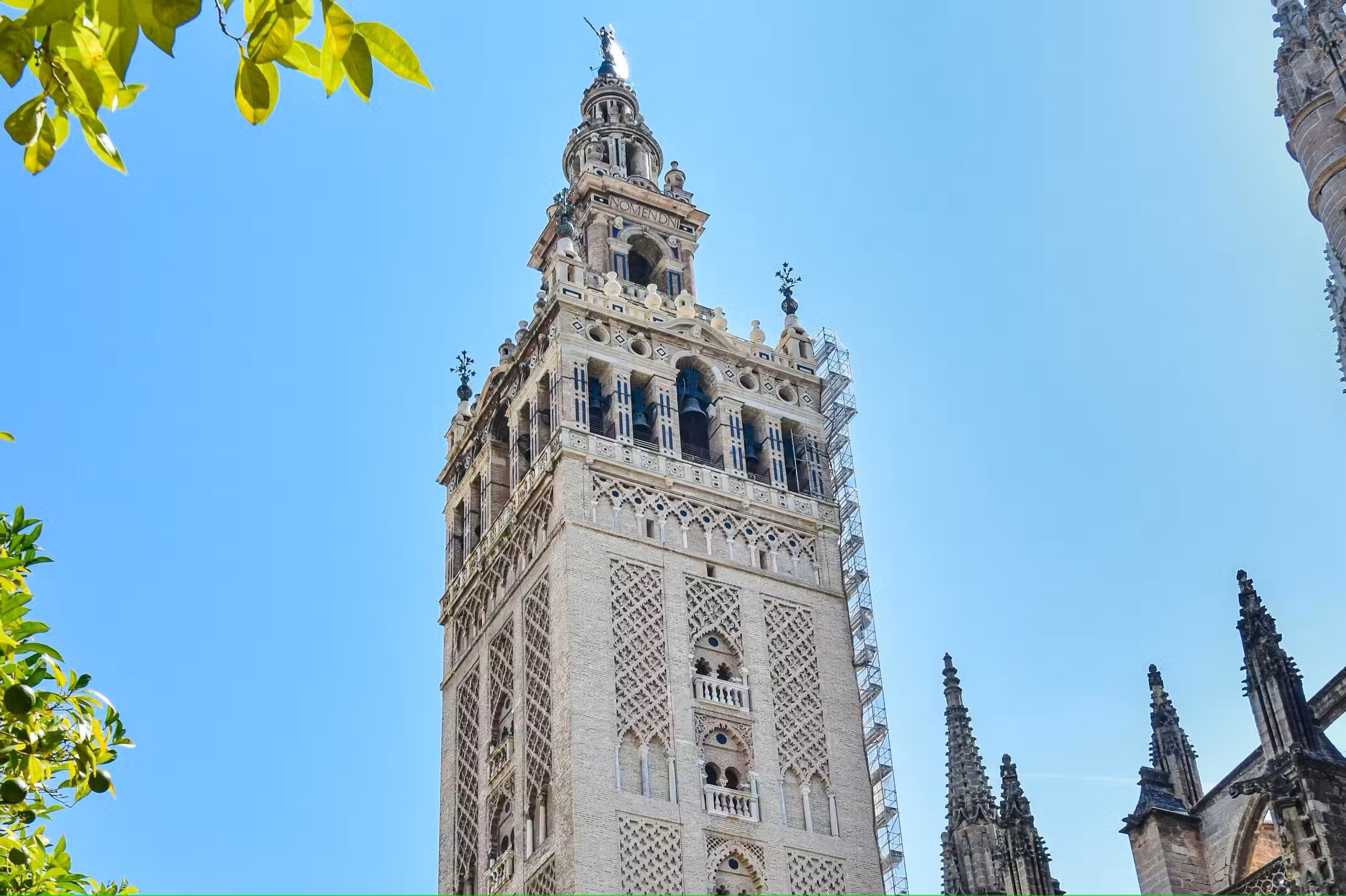 Excursión a Sevilla Giralda y Catedral
