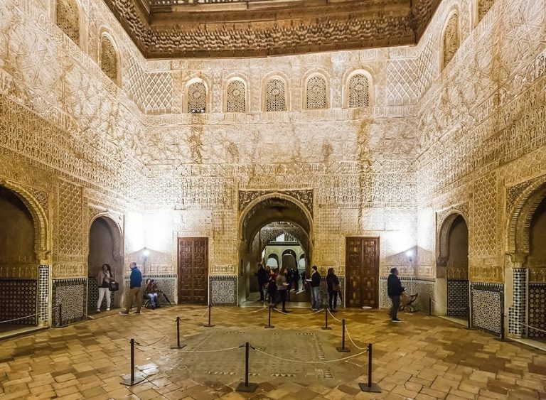 Visita a Alhambra y Palacios Nazaries 18 768x563