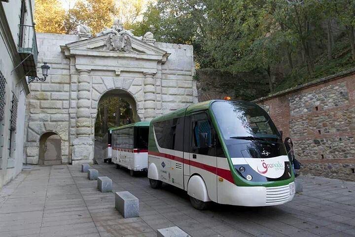 Alhambra y Palacios Nazaríes con audioguía