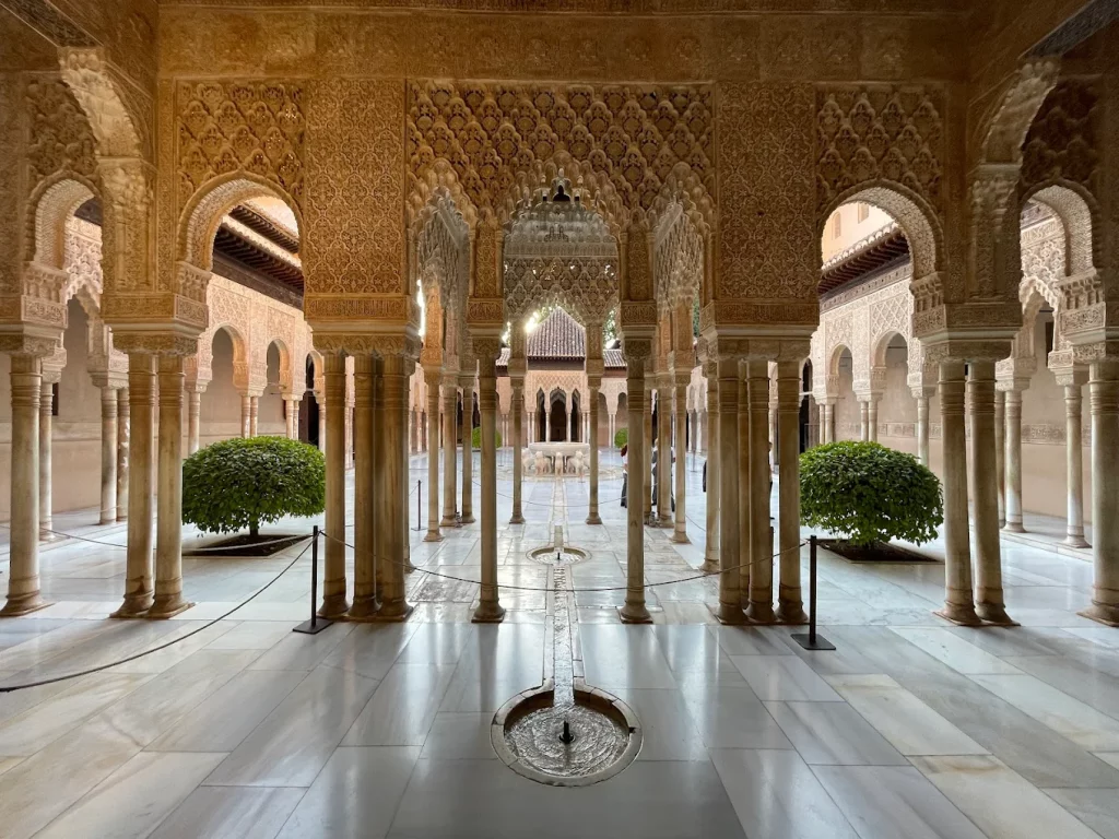 Antelación necesaria para reservar la Alhambra